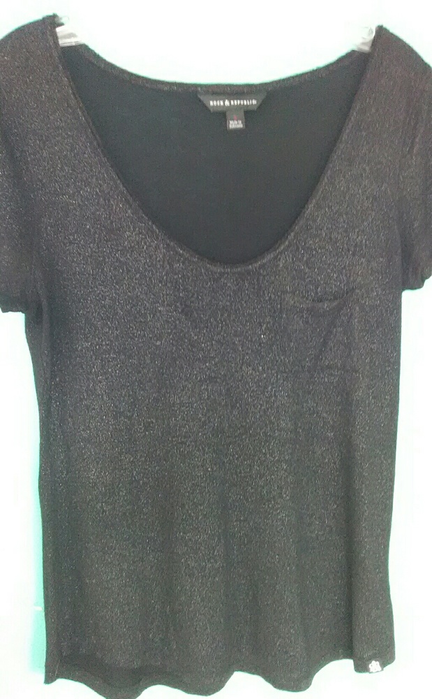Rock & Republic shimmery Black T-shirt